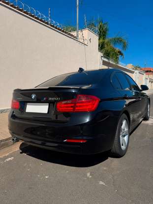 BMW-320i-2014