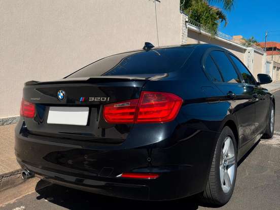 BMW-320i-2.0 16V TURBO ACTIVE FLEX 4P AUTOMÁTICO BMW-320i-2014