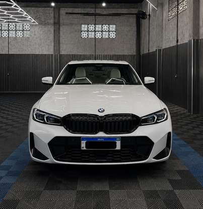 BMW-320i-2023
