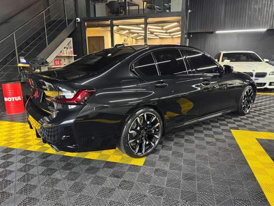 BMW-320i-2025