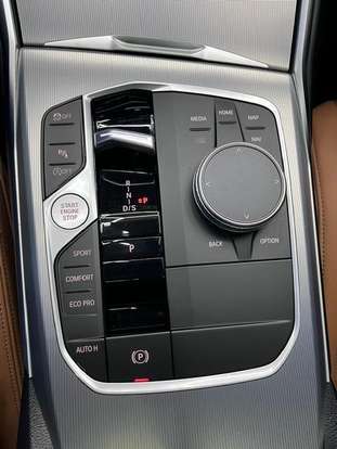BMW-320i-2024