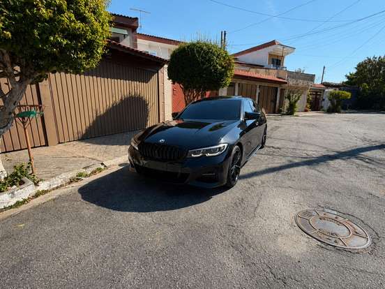 BMW-320i-2019