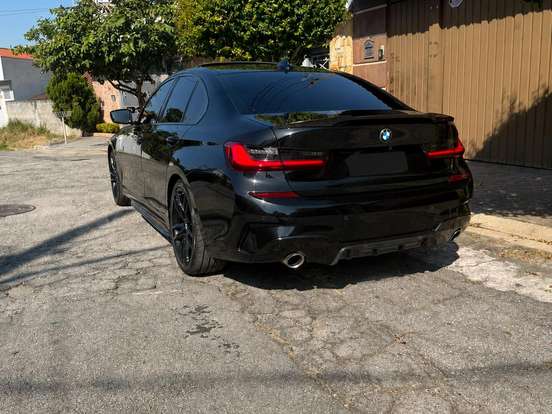 BMW-320i-2.0 16V TURBO GASOLINA M SPORT AUTOMÁTICO BMW-320i-2019