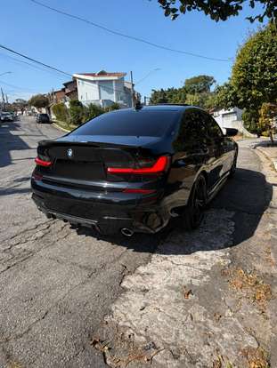 BMW-320i-2019