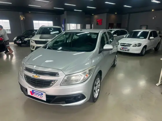 CHEVROLET ONIX 1.0 MPFI LT 8V FLEX 4P MANUAL CHEVROLET ONIX 1.0 MPFI LT 8V FLEX 4P MANUAL
