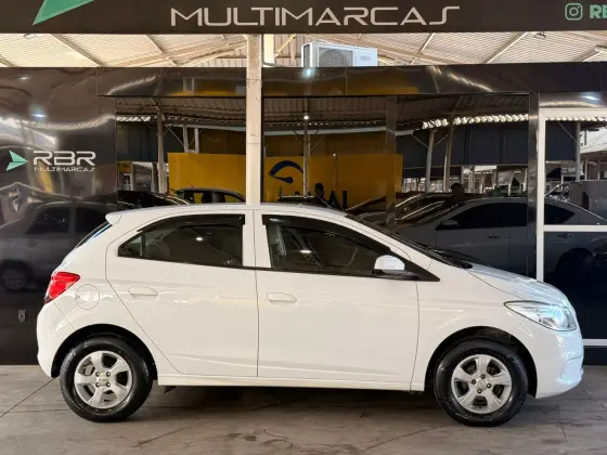 CHEVROLET ONIX 1.0 MPFI LT 8V FLEX 4P MANUAL CHEVROLET ONIX 1.0 MPFI LT 8V FLEX 4P MANUAL