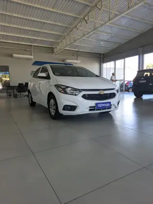 CHEVROLET ONIX 1.0 MPFI LT 8V FLEX 4P MANUAL CHEVROLET ONIX 1.0 MPFI LT 8V FLEX 4P MANUAL