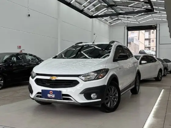 CHEVROLET ONIX 1.4 MPFI ACTIV 8V FLEX 4P MANUAL CHEVROLET ONIX 1.4 MPFI ACTIV 8V FLEX 4P MANUAL