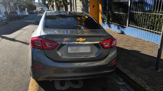 CHEVROLET-CRUZE-2018