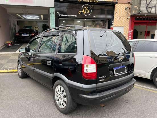 CHEVROLET-ZAFIRA-2010