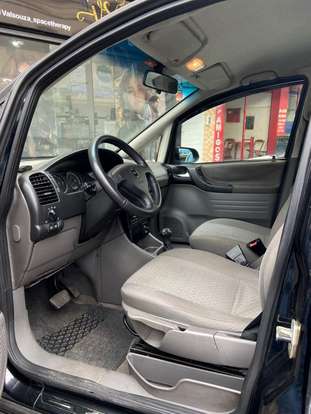 CHEVROLET-ZAFIRA-2010
