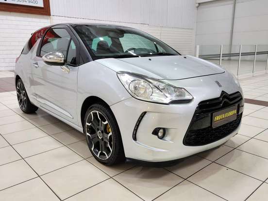 CITROËN-DS3-2012
