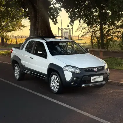 FIAT STRADA 1.8 MPI ADVENTURE CD 16V FLEX 3P MANUAL FIAT STRADA 1.8 MPI ADVENTURE CD 16V FLEX 3P MANUAL