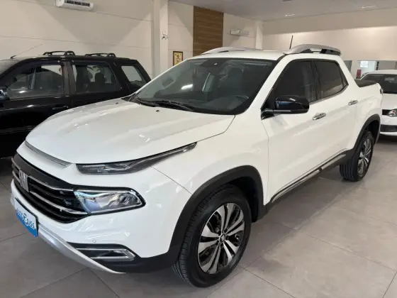 FIAT TORO 2.0 16V TURBO DIESEL VOLCANO 4WD AT9 FIAT TORO 2.0 16V TURBO DIESEL VOLCANO 4WD AT9