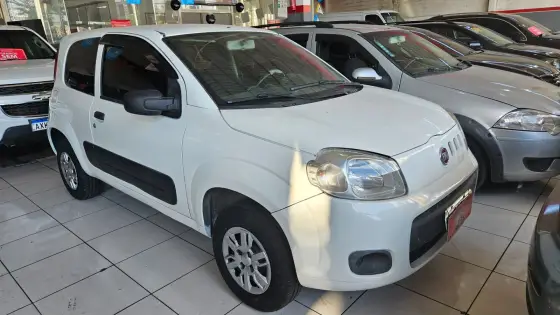 FIAT UNO 1.0 EVO VIVACE 8V FLEX 2P MANUAL FIAT UNO 1.0 EVO VIVACE 8V FLEX 2P MANUAL