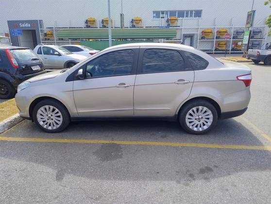 FIAT GRAND SIENA 1.6 MPI ESSENCE 16V FLEX 4P MANUAL