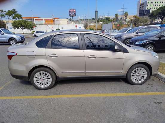 FIAT-GRAND SIENA-1.6 MPI ESSENCE 16V FLEX 4P MANUAL FIAT-GRAND SIENA-2014