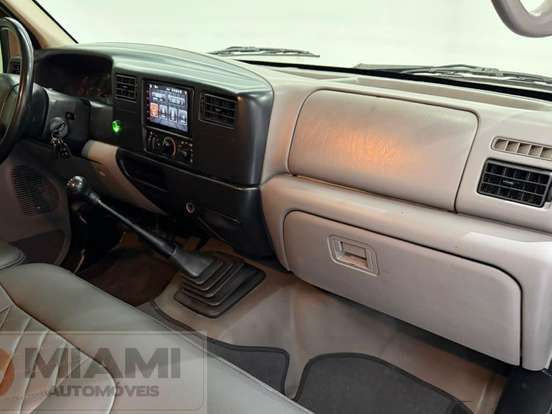 FORD-F-250-4.2 XLT 4X2 CS V6 GASOLINA 2P MANUAL FORD-F-250-2000