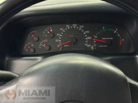 FORD-F-250-4.2 XLT 4X2 CS V6 GASOLINA 2P MANUAL FORD-F-250-2000