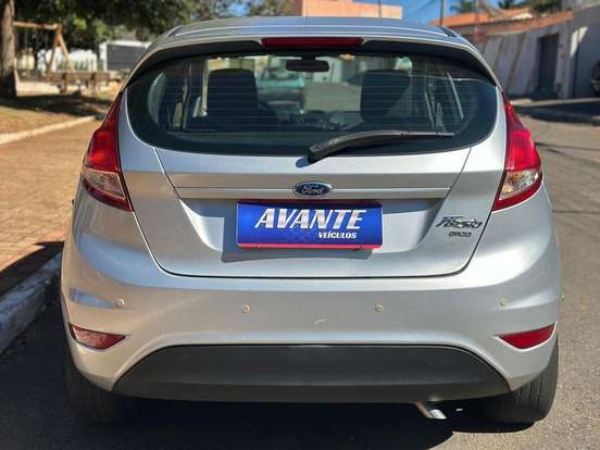 FORD-FIESTA-1.5 SE HATCH 16V FLEX 4P MANUAL FORD-FIESTA-2015