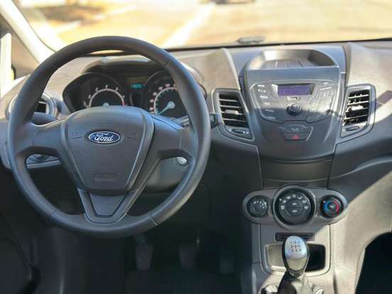 FORD-FIESTA-2015