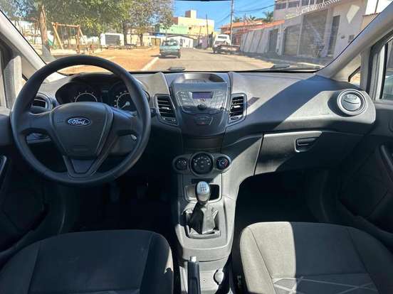 FORD-FIESTA-1.5 SE HATCH 16V FLEX 4P MANUAL FORD-FIESTA-2015