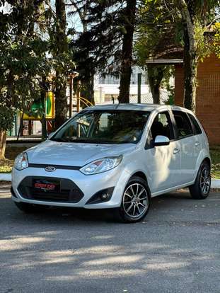FORD-FIESTA-2013
