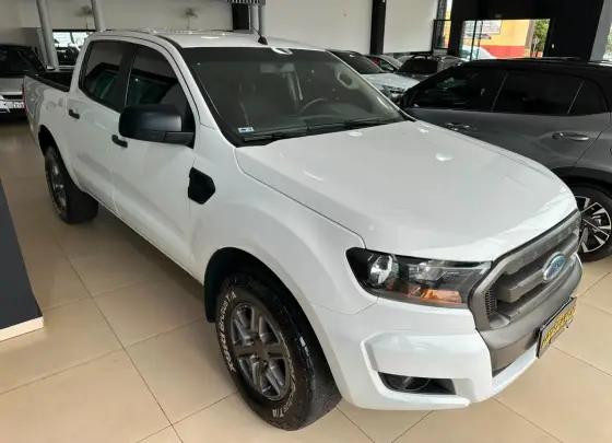 FORD RANGER 2.2 XLS 4X4 CD 16V DIESEL 4P AUTOMÁTICO