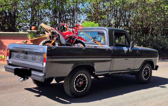 FORD-F-1000-1988