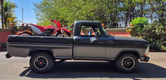 FORD-F-1000-1988