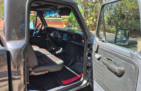 FORD-F-1000-1988