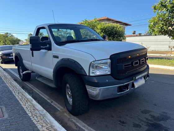 FORD F-250 3.9 XLT MAX POWER 4X4 CS DIESEL 2P MANUAL