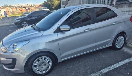 FORD KA 1.5 TI-VCT FLEX SE SEDAN AUTOMÁTICO