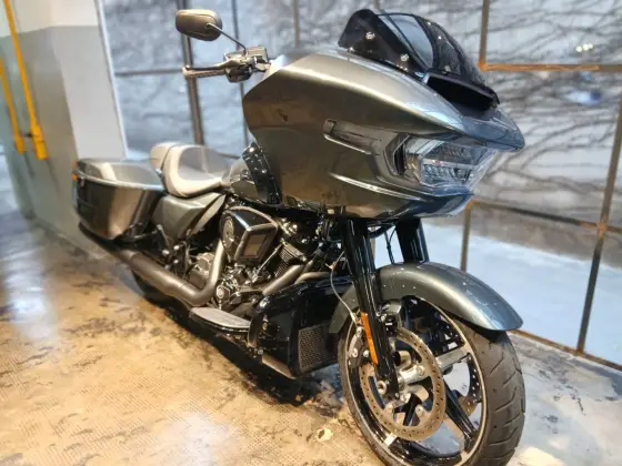 HARLEY-DAVIDSON ROAD GLIDE 