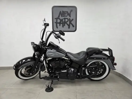HARLEY-DAVIDSON SOFTAIL DELUXE 