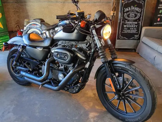 HARLEY-DAVIDSON SPORTSTER XL 883N IRON 