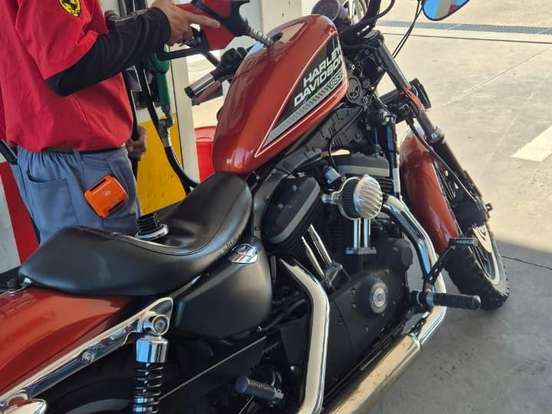 HARLEY-DAVIDSON-SPORTSTER XL 883 R HARLEY-DAVIDSON-SPORTSTER XL 883 R-2011