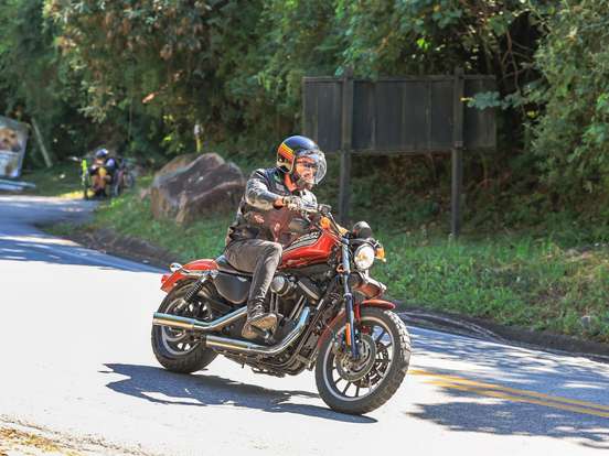 HARLEY-DAVIDSON-SPORTSTER XL 883 R HARLEY-DAVIDSON-SPORTSTER XL 883 R-2011