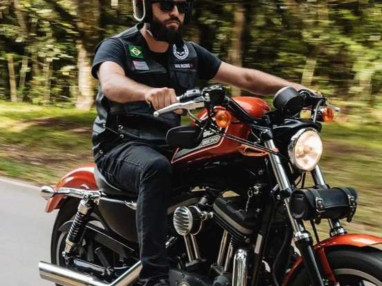 HARLEY-DAVIDSON-SPORTSTER XL 883 R HARLEY-DAVIDSON-SPORTSTER XL 883 R-2011