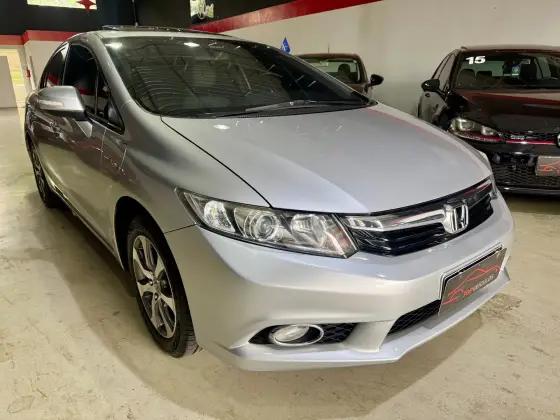HONDA CIVIC 1.8 EXS 16V FLEX 4P AUTOMÁTICO HONDA CIVIC 1.8 EXS 16V FLEX 4P AUTOMÁTICO