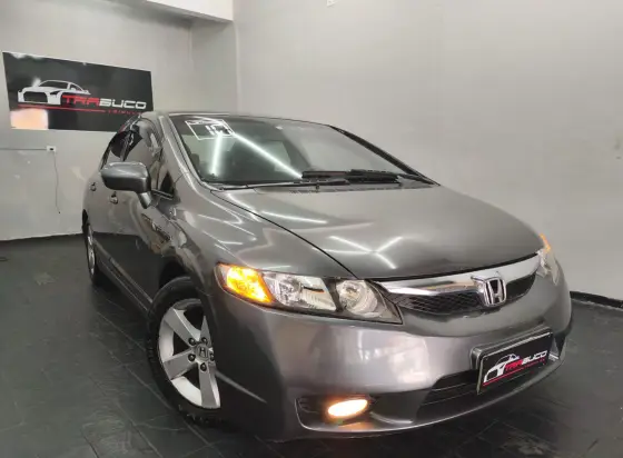 HONDA CIVIC 1.8 LXS 16V FLEX 4P AUTOMÁTICO HONDA CIVIC 1.8 LXS 16V FLEX 4P AUTOMÁTICO