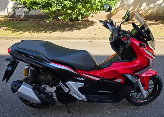 HONDA ADV 