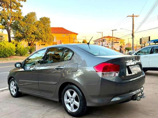 HONDA-CITY-1.5 LX 16V FLEX 4P MANUAL HONDA-CITY-2010