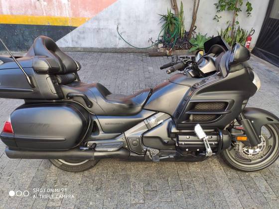 HONDA GL 1800 GOLD WING 