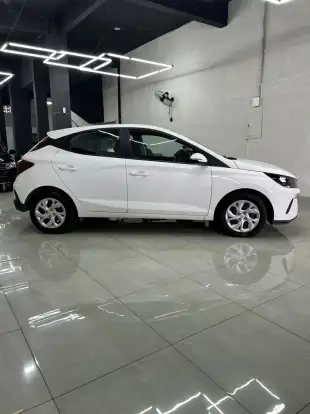 HYUNDAI-HB20-2023