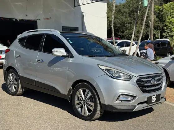 HYUNDAI IX35 2.0 MPFI GLS 16V FLEX 4P AUTOMÁTICO HYUNDAI IX35 2.0 MPFI GLS 16V FLEX 4P AUTOMÁTICO