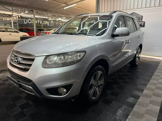 HYUNDAI SANTA FÉ 3.5 MPFI GLS V6 24V 285CV GASOLINA 4P AUTOMÁTICO HYUNDAI SANTA FÉ 3.5 MPFI GLS V6 24V 285CV GASOLINA 4P AUTOMÁTICO