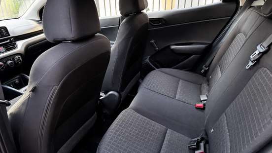 HYUNDAI-HB20-2023