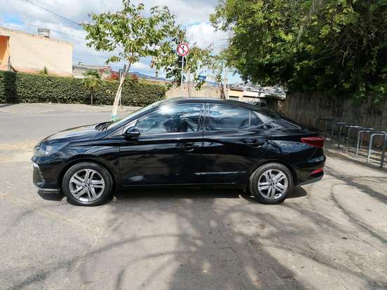 HYUNDAI-HB20S-1.0 TGDI FLEX COMFORT PLUS AUTOMÁTICO HYUNDAI-HB20S-2024