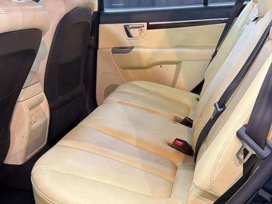 HYUNDAI-SANTA FÉ-3.5 MPFI GLS 7 LUGARES V6 24V 285CV GASOLINA 4P AUTOMÁTICO HYUNDAI-SANTA FÉ-2011